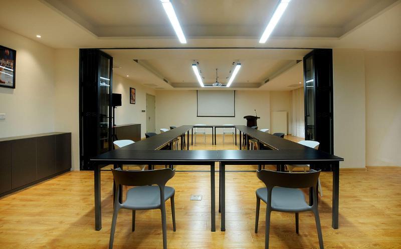 Hotel Campanile Xi'an Bell Tower Huimin Street 4*